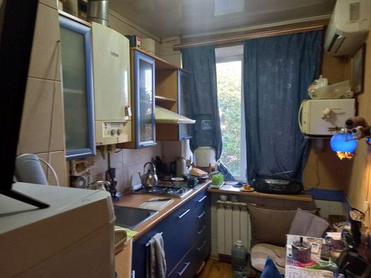 Продам двухкомнатную (2-комн.) квартиру, Гоголя ул, 52/18, Симферополь г