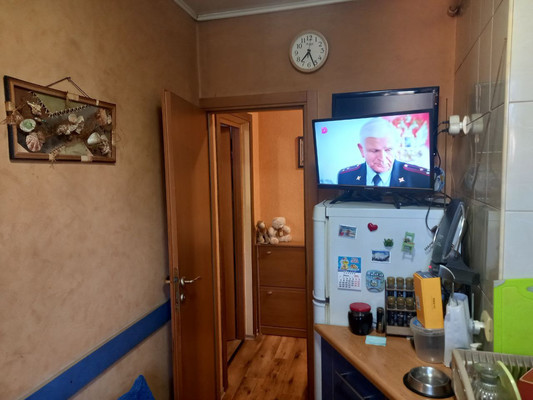 Продам двухкомнатную (2-комн.) квартиру, Гоголя ул, 52/18, Симферополь г