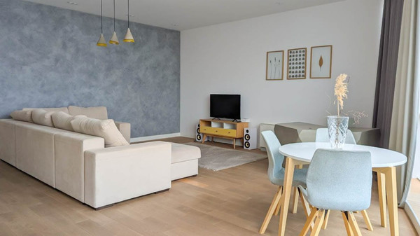 Продам трехкомнатную (3-комн.) квартиру, Московская ул, 57к1, Краснодар г