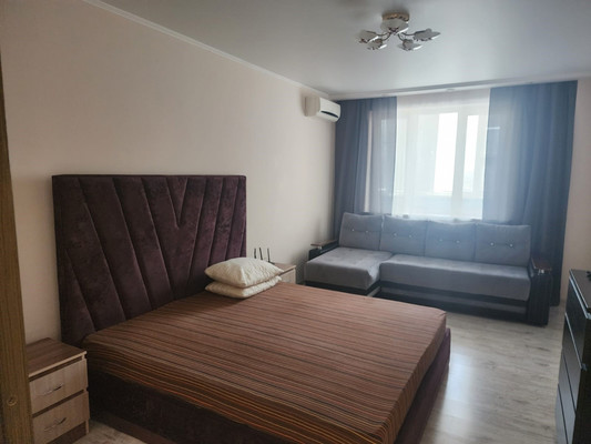 Продам однокомнатную (1-комн.) квартиру, им. Александра Покрышкина ул, 2/2, Краснодар г