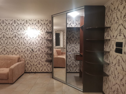 Продам однокомнатную (1-комн.) квартиру, Красногорский б-р, 19, Красногорск г