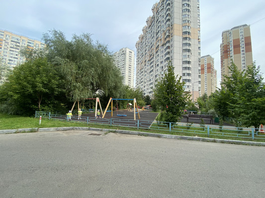 Продам однокомнатную (1-комн.) квартиру, Красногорский б-р, 19, Красногорск г