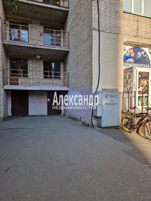 Продам двухкомнатную (2-комн.) квартиру, Подвойского ул, 48к1, Санкт-Петербург г