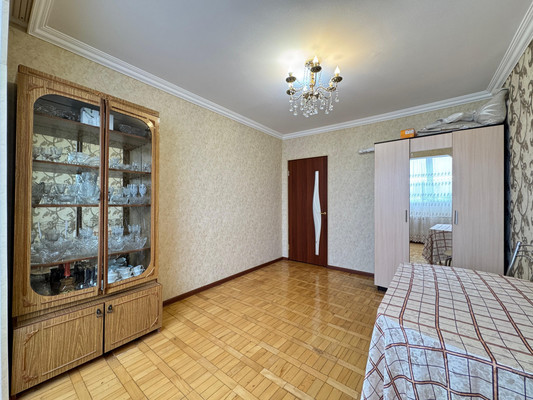 Продам двухкомнатную (2-комн.) квартиру, 2 Таманской Дивизии ул, 31к1, Нальчик г