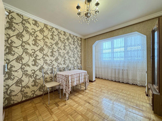 Продам двухкомнатную (2-комн.) квартиру, 2 Таманской Дивизии ул, 31к1, Нальчик г