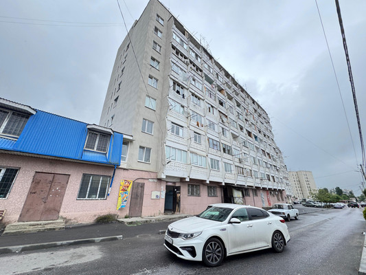 Продам двухкомнатную (2-комн.) квартиру, 2 Таманской Дивизии ул, 31к1, Нальчик г