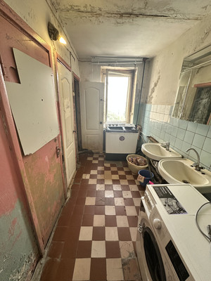Продам комнату в 12-комн. квартире, Машиностроителей ул, 3, Колпино г