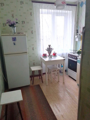 Продам двухкомнатную (2-комн.) квартиру, Толбухина ул, 2, Красноперекопск г