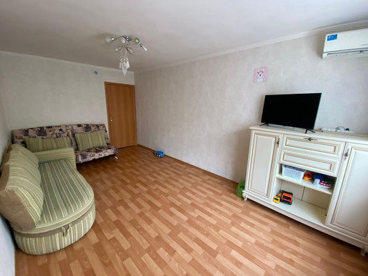 Продам двухкомнатную (2-комн.) квартиру, Ефремова ул, 85б, Армавир г