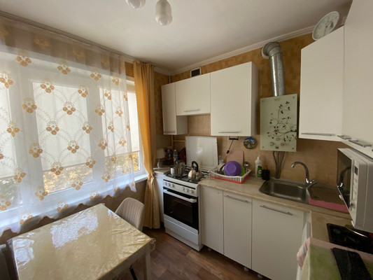 Продам двухкомнатную (2-комн.) квартиру, Ефремова ул, 85б, Армавир г