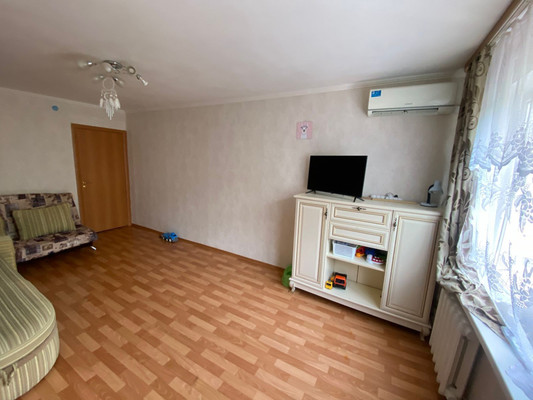 Продам двухкомнатную (2-комн.) квартиру, Ефремова ул, 85б, Армавир г