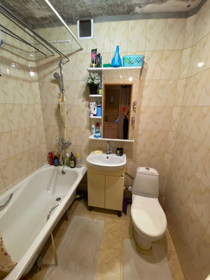 Продам двухкомнатную (2-комн.) квартиру, Ефремова ул, 85б, Армавир г