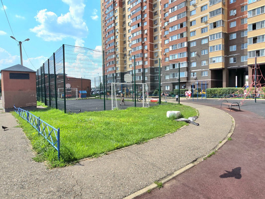 Продам трехкомнатную (3-комн.) квартиру, Объездная дорога ул, 1, Сосновый Бор п