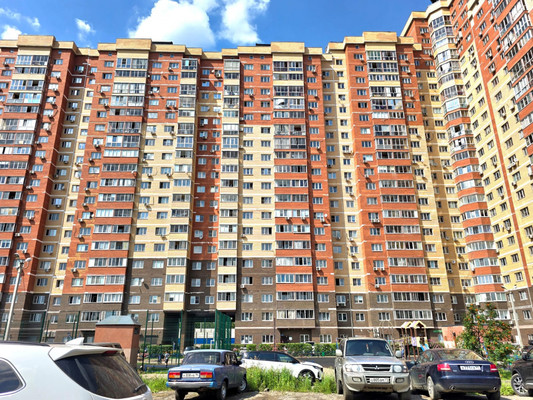 Продам трехкомнатную (3-комн.) квартиру, Объездная дорога ул, 1, Сосновый Бор п