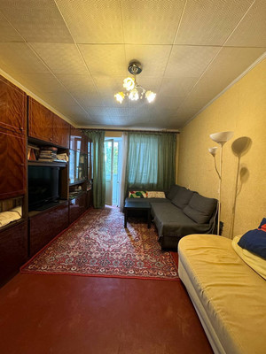 Продам трехкомнатную (3-комн.) квартиру, им. Матэ Залки ул, 1, Симферополь г