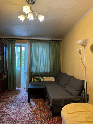 Продам трехкомнатную (3-комн.) квартиру, им. Матэ Залки ул, 1, Симферополь г