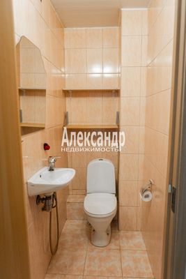 Продам однокомнатную (1-комн.) квартиру, Непокорённых пр-кт, 10к1, Санкт-Петербург г