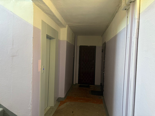 Продам трехкомнатную (3-комн.) квартиру, Псковская ул, 42к1, Великий Новгород г
