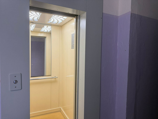 Продам трехкомнатную (3-комн.) квартиру, Псковская ул, 42к1, Великий Новгород г