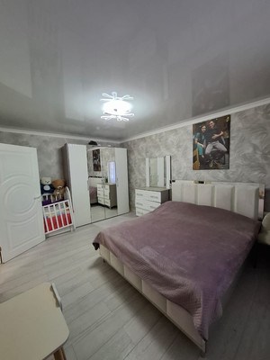 Продам трехкомнатную (3-комн.) квартиру, Западный Обход ул, 39к1, Краснодар г