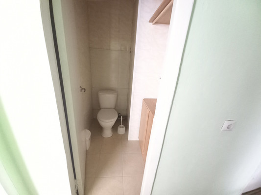 Продам трехкомнатную (3-комн.) квартиру, Ногмова ул, 31, Нальчик г
