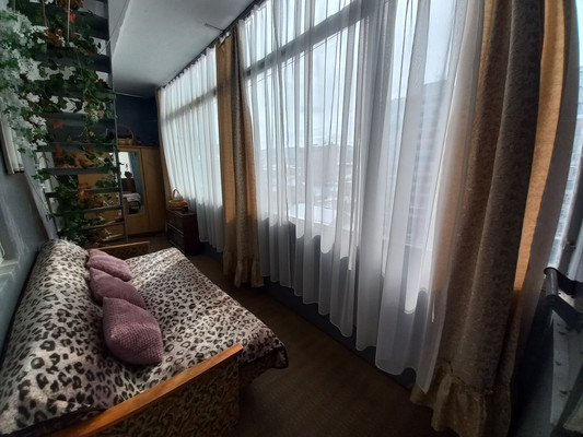 Продам трехкомнатную (3-комн.) квартиру, Ногмова ул, 31, Нальчик г