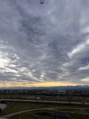 Продам трехкомнатную (3-комн.) квартиру, Угнич ул, 64, Баксан г