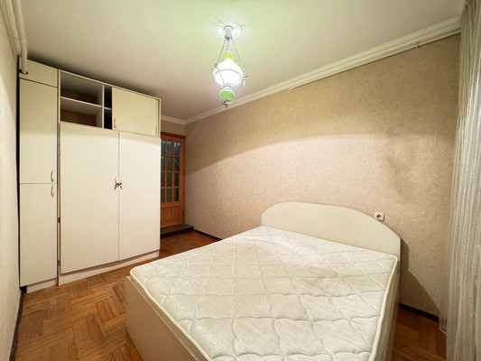 Продам двухкомнатную (2-комн.) квартиру, Кабардинская ул, 58, Нальчик г