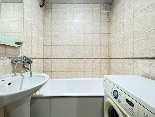 Продам двухкомнатную (2-комн.) квартиру, Кабардинская ул, 58, Нальчик г