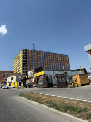 Продам трехкомнатную (3-комн.) квартиру, Ахохова ул, 104, Нальчик г