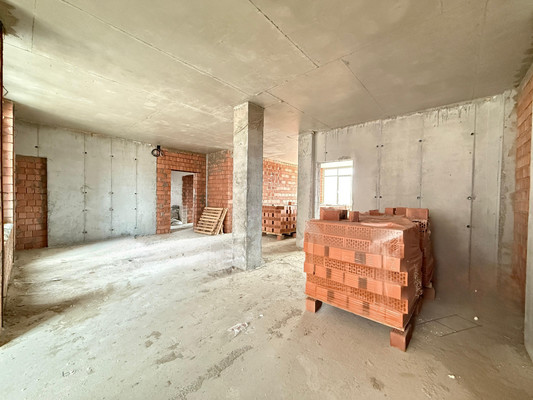 Продам трехкомнатную (3-комн.) квартиру, Ахохова ул, 104, Нальчик г