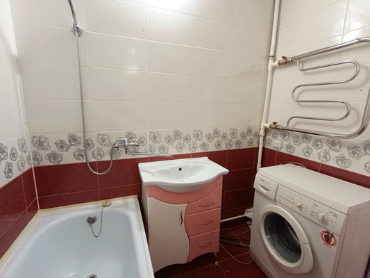 Продам трехкомнатную (3-комн.) квартиру, 1-й проезд, 17, Иваново г