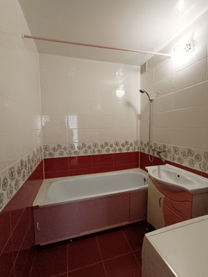 Продам трехкомнатную (3-комн.) квартиру, 1-й проезд, 17, Иваново г