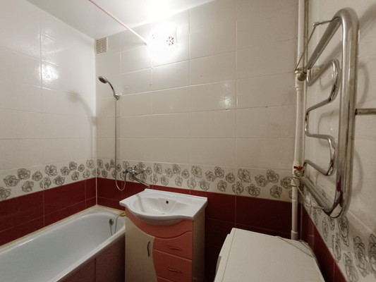Продам трехкомнатную (3-комн.) квартиру, 1-й проезд, 17, Иваново г