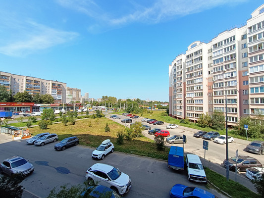 Продам трехкомнатную (3-комн.) квартиру, 1-й проезд, 17, Иваново г