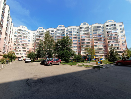Продам трехкомнатную (3-комн.) квартиру, 1-й проезд, 17, Иваново г