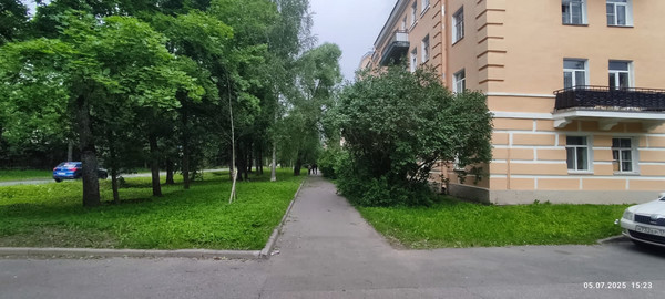 Продам 2-комн. в 4-комн. квартире, Обороны ул, 6, Павловск г