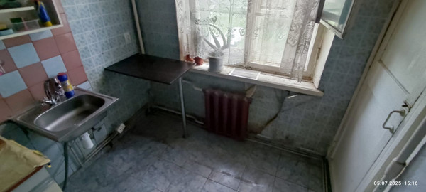 Продам 2-комн. в 4-комн. квартире, Обороны ул, 6, Павловск г