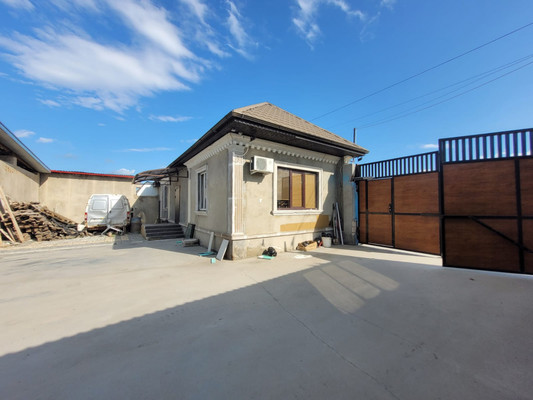 Продам коммерческое помещение 1 400 м2, Дымова ул, 30, Баксан г