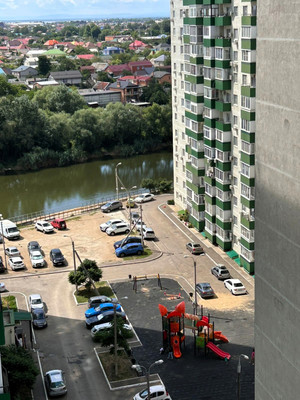 Продам двухкомнатную (2-комн.) квартиру, Сормовская ул, 216, Краснодар г