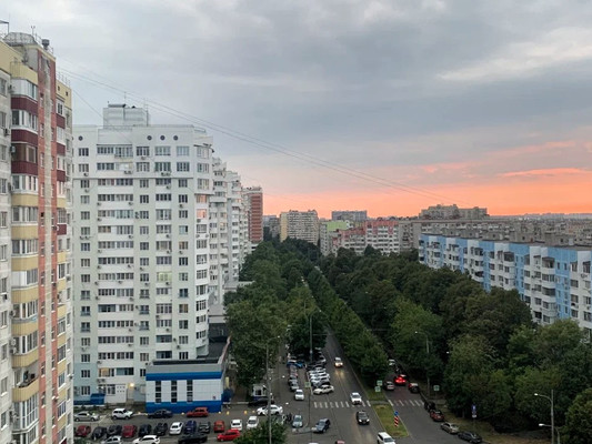 Продам двухкомнатную (2-комн.) квартиру, Сормовская ул, 216, Краснодар г