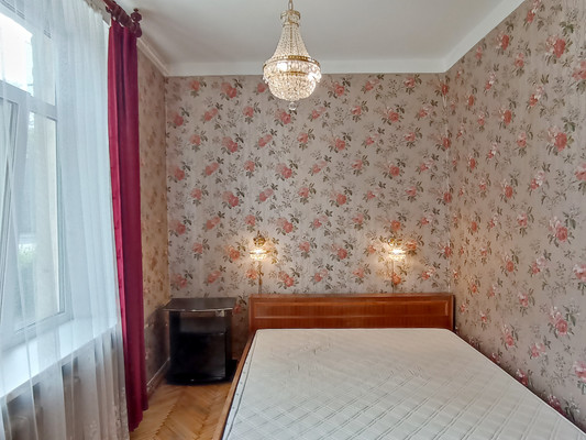 Продам трехкомнатную (3-комн.) квартиру, Алтайская ул, 20/26, Санкт-Петербург г