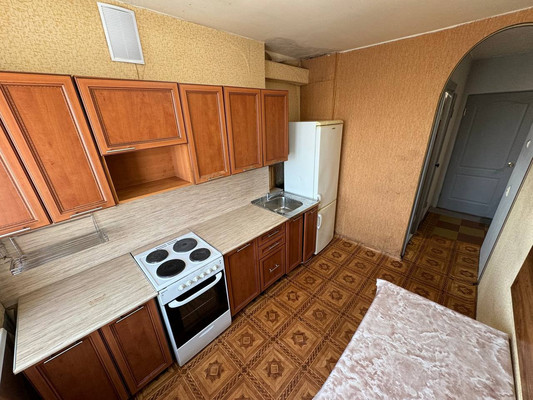 Продам трехкомнатную (3-комн.) квартиру, Водонасосная ул, 68к4, Комсомольск-на-Амуре г