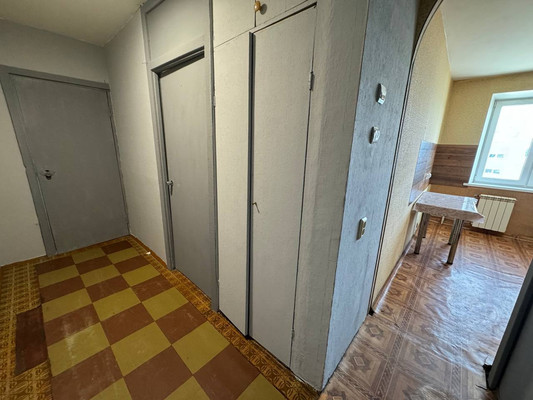 Продам трехкомнатную (3-комн.) квартиру, Водонасосная ул, 68к4, Комсомольск-на-Амуре г