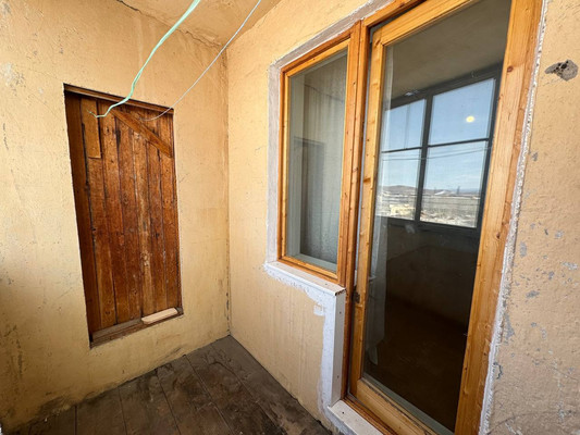 Продам трехкомнатную (3-комн.) квартиру, Водонасосная ул, 68к4, Комсомольск-на-Амуре г