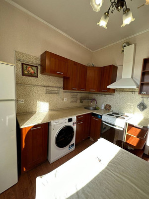 Продам однокомнатную (1-комн.) квартиру, Славы пр-кт, 52Ак1, Санкт-Петербург г