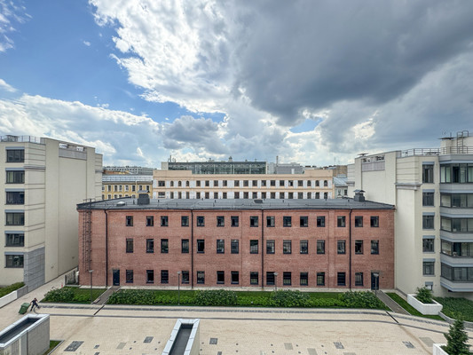 Продам трехкомнатную (3-комн.) квартиру, 11-я Красноармейская ул, 11, Санкт-Петербург г