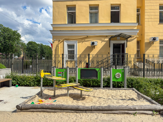 Продам трехкомнатную (3-комн.) квартиру, 11-я Красноармейская ул, 11, Санкт-Петербург г