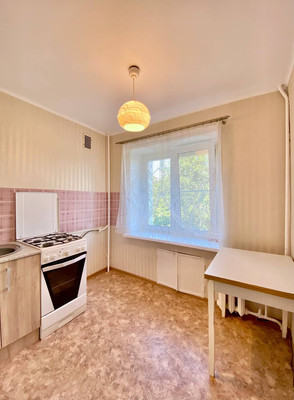 Продам двухкомнатную (2-комн.) квартиру, Садовая (Львовский мкр.) ул, 9, Подольск г