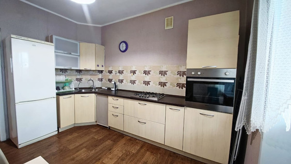 Продам двухкомнатную (2-комн.) квартиру, Меридианная ул, 3, Казань г